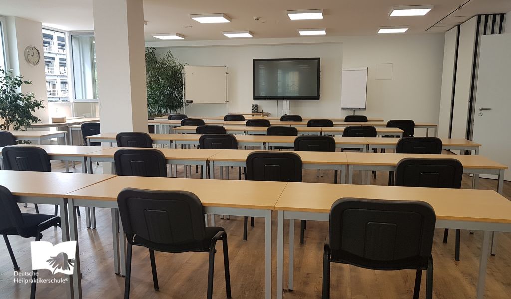 Ein Fachseminar-Rabattgutschein iHv. 300,00 € am Standort Leipzig oder in der Fernakademie!